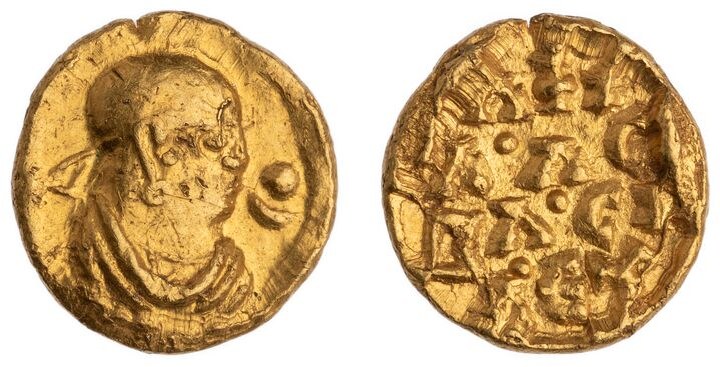 Both sides of a small worn gold coin: a crowned royal bust with a crescent and disc beside the head, and a bust surrounded by Greek letters.